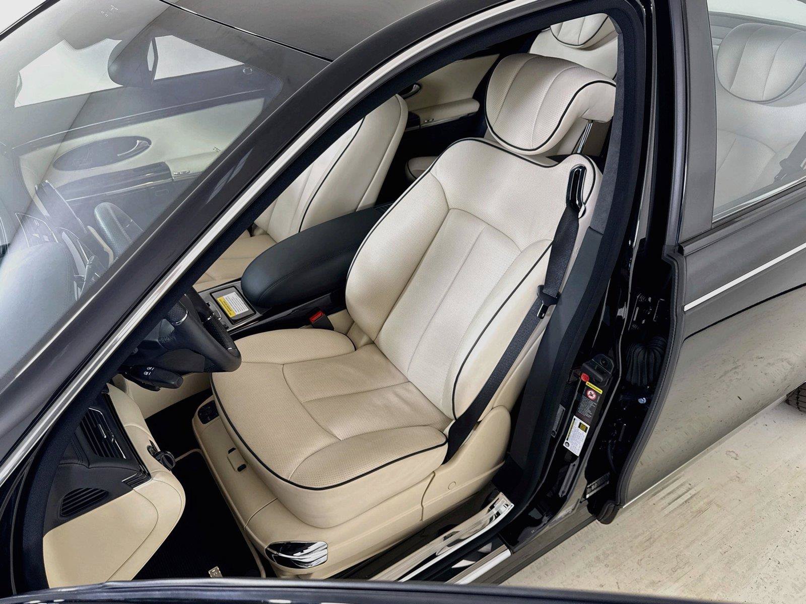 Used 2006 Maybach 57 S RWD image 13