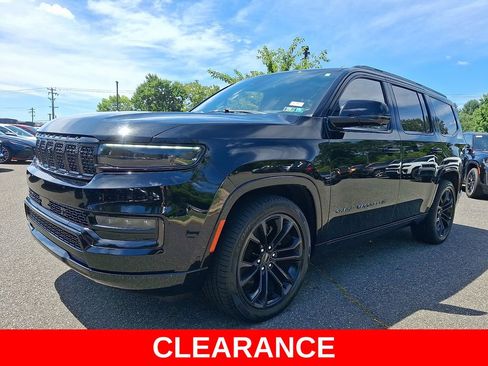 Used 2023 Jeep Grand Wagoneer Series II AWD/4WD image 3