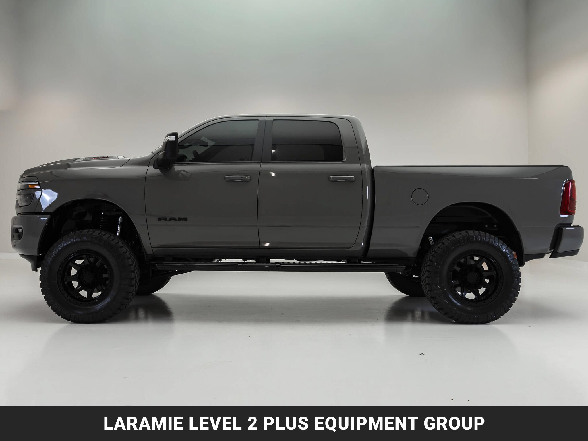 Used 2025 RAM 2500 Laramie AWD/4WD image 6