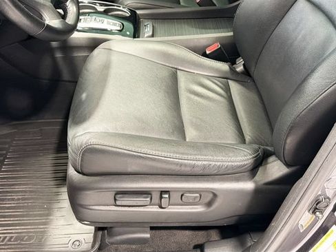 Used 2021 Honda Pilot Touring image 17