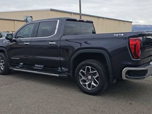 Used 2023 GMC Sierra 1500 SLT w/ SLT Premium Package AWD/4WD image 7