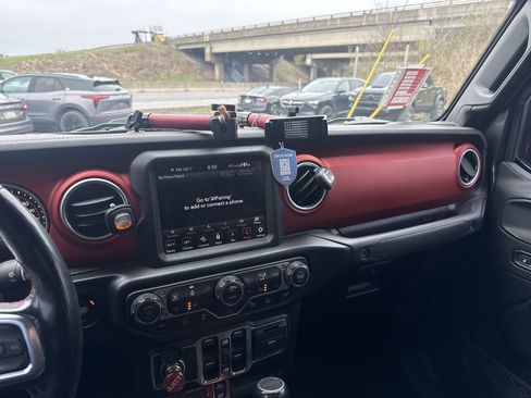 Used 2020 Jeep Gladiator Rubicon image 24