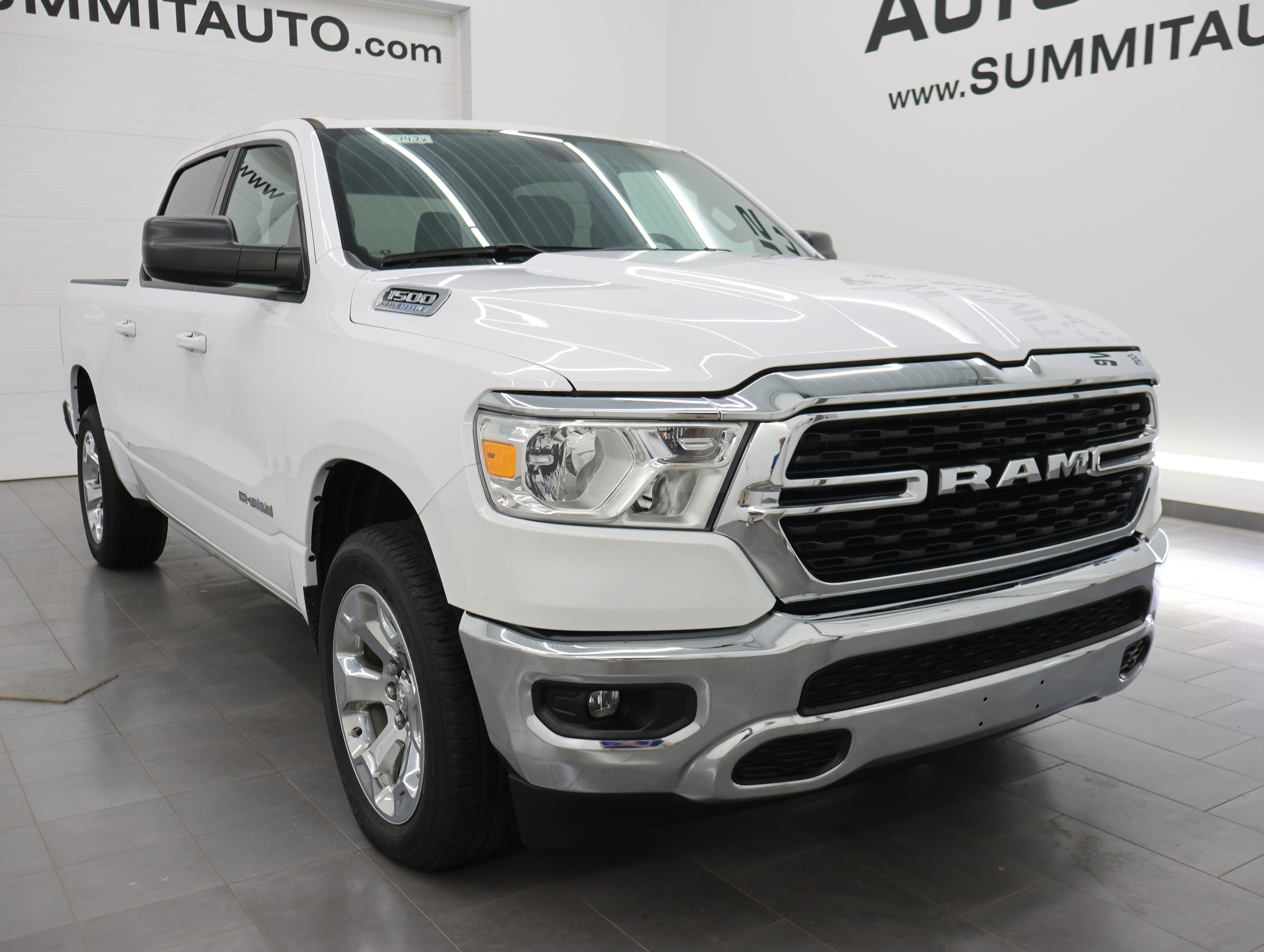 Used 2022 RAM 1500 Big Horn AWD/4WD image 2