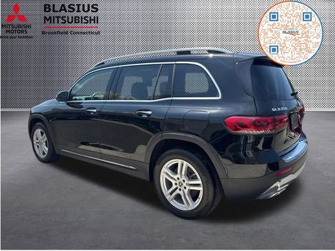 Used 2022 Mercedes-Benz GLB 250 4MATIC w/ Premium Package Lite image 13