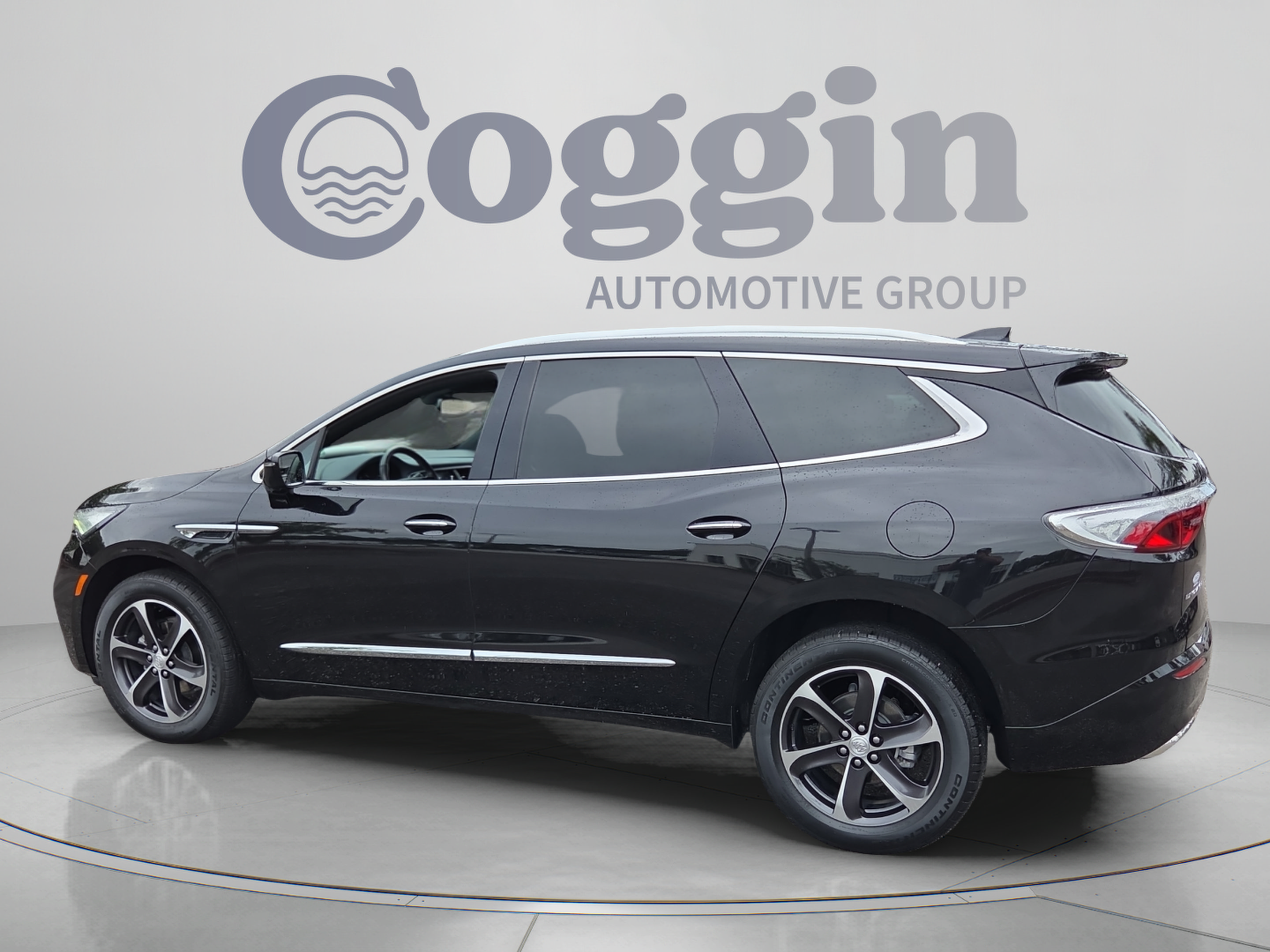 Used 2022 Buick Enclave Essence w/ Experience Buick Package FWD image 3
