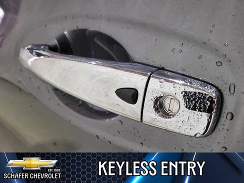 Used 2018 Nissan Rogue SV image 24