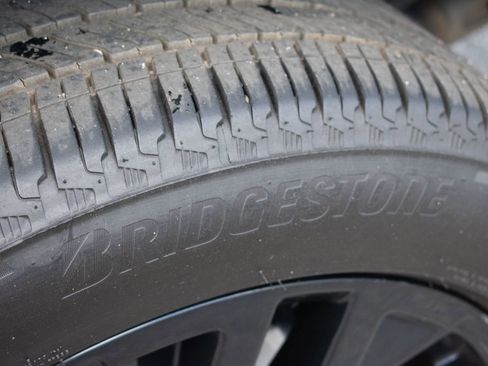 Certified 2025 Chevrolet Silverado 1500 High Country w/ Technology Package image 32