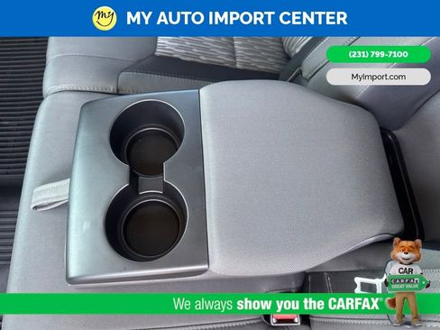 Used 2020 Toyota Tundra SR5 w/ SR5 Convenience Package AWD/4WD image 25