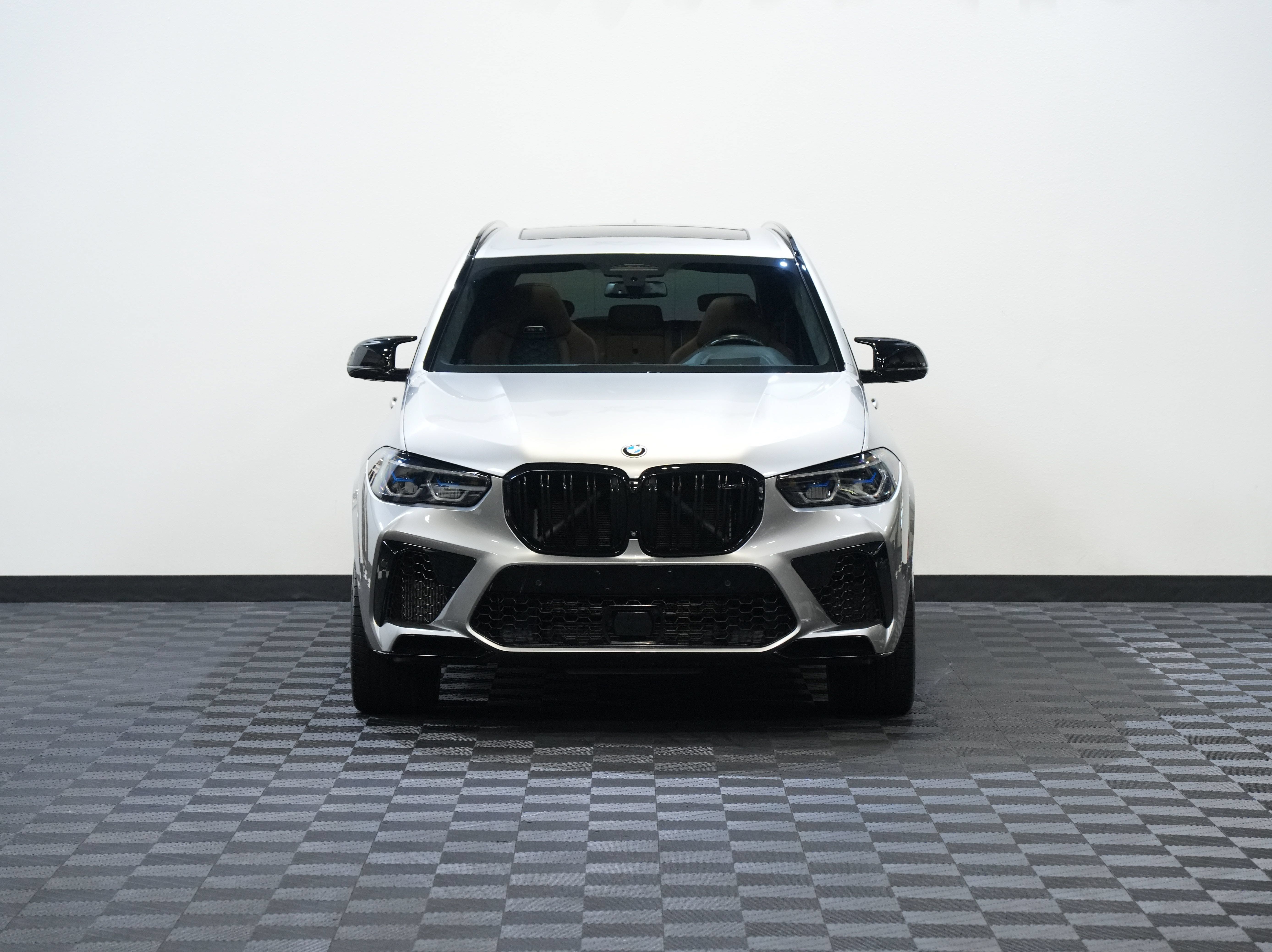 Used 2022 BMW X5 M w/ Competition Package 2 AWD/4WD image 4