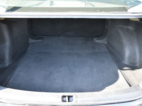 Used 2021 Toyota Corolla LE image 42