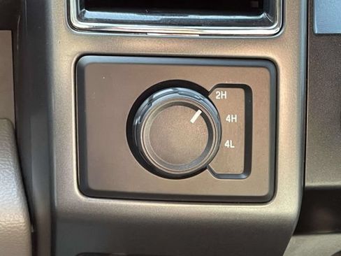 Certified 2020 Ford F250 XLT AWD/4WD image 27