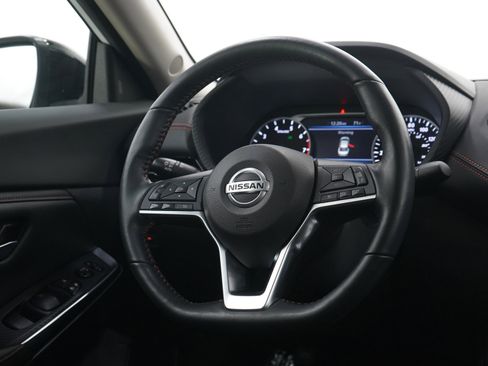 Used 2023 Nissan Sentra SR w/ SR Premium Package FWD image 15