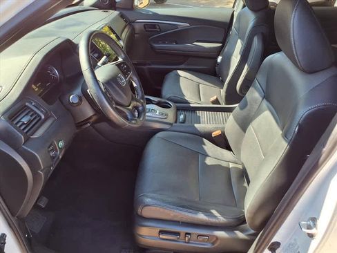 Used 2023 Honda Passport EX-L image 16