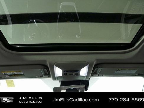 Used 2022 Toyota RAV4 XLE Premium image 18