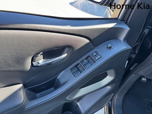 Used 2022 Nissan Frontier SV image 11