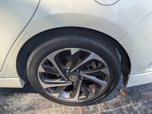 Used 2018 Toyota Corolla iM w/ All-Weather Mat Package FWD image 10