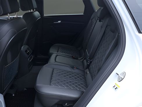 Used 2023 Audi SQ5 Premium Plus w/ Premium Plus Package AWD/4WD image 13