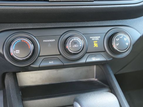 Used 2023 Kia Forte LXS w/ LXS Technology Package image 21