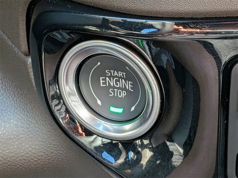 Used 2025 Chevrolet Silverado 1500 LT Trail Boss w/ LT Trail Boss Premium Package image 33