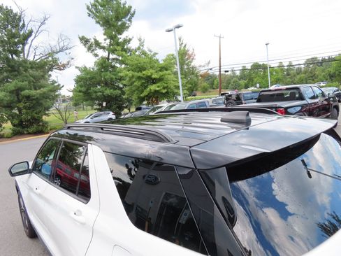 Used 2025 Ford Explorer ST AWD/4WD image 10
