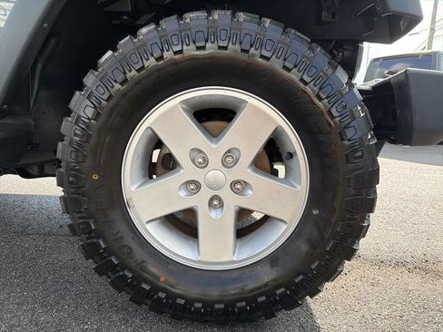 Used 2015 Jeep Wrangler Sport w/ Quick Order Package 24S AWD/4WD image 11