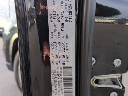 Used 2020 Jeep Cherokee Latitude Plus w/ Comfort/Convenience Group image 29