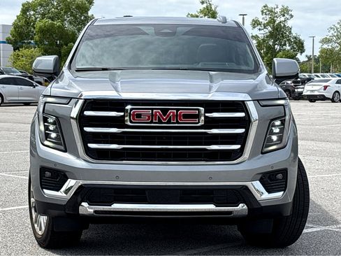 Used 2026 GMC Yukon Elevation w/ Elevation Premium Package image 2