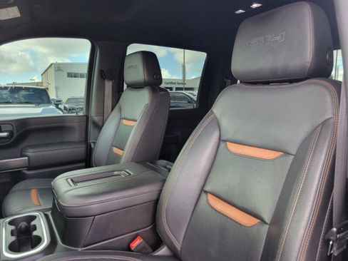 Used 2022 GMC Sierra 2500 AT4 w/ AT4 Preferred Package image 11