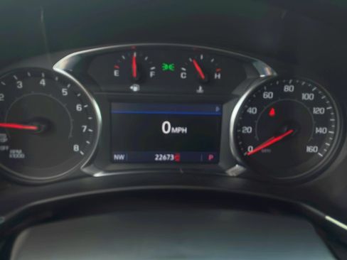 Used 2022 Chevrolet Equinox RS w/ RS Leather Package AWD/4WD image 18