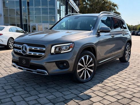 Used 2022 Mercedes-Benz GLB 250 image 1
