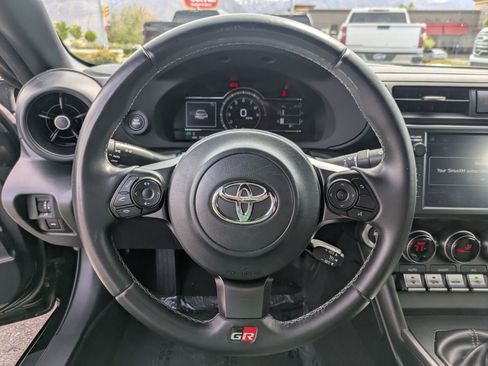Used 2023 Toyota GR86 w/ ALL Weather Mat Package (TMS) RWD image 16