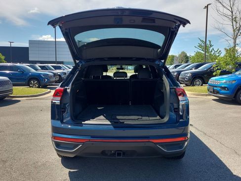 Used 2023 Volkswagen Atlas Cross Sport SE w/ Panoramic Sunroof Package AWD/4WD image 14