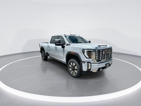 New 2026 GMC Sierra 2500 Denali w/ Denali Reserve Package AWD/4WD image 2