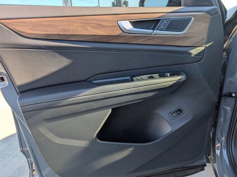 New 2026 Volkswagen Atlas SE image 10