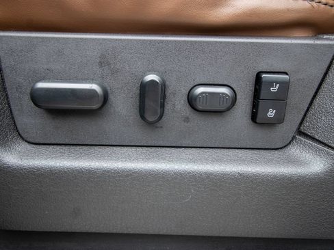 Used 2013 Ford F150 Platinum AWD/4WD image 15