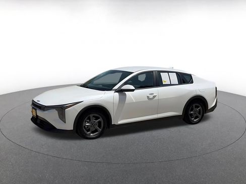 Used 2025 Kia K4 FWD image 9
