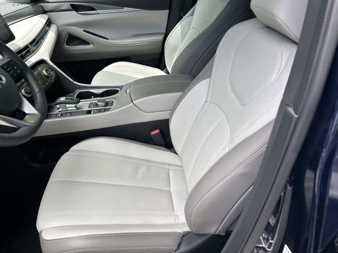 Certified 2026 INFINITI QX60 Luxe w/ Cargo Package FWD image 16