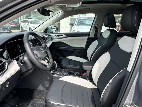 New 2025 Volkswagen Taos SEL AWD/4WD image 16