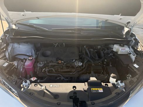 Used 2024 Toyota Sienna XLE w/ XLE Plus Package FWD image 12