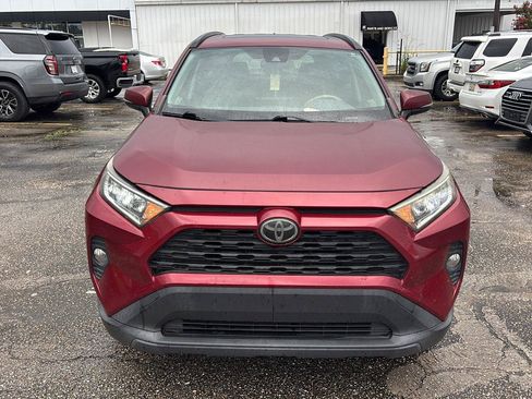 Used 2019 Toyota RAV4 XLE Premium FWD image 2