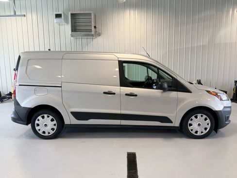 Used 2021 Ford Transit Connect XL image 2