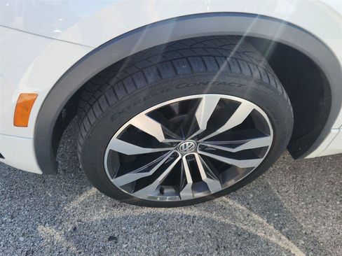 Used 2019 Volkswagen Tiguan SEL Premium R-Line AWD/4WD image 9