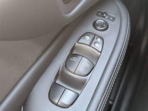 Certified 2024 Nissan Murano SV image 27