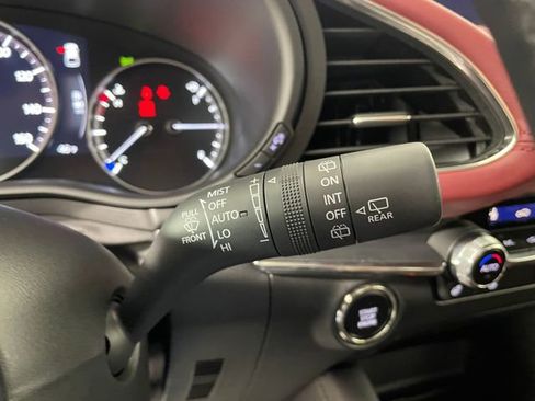 Certified 2025 MAZDA MAZDA3 Hatchback w/Premium Plus Pkg image 16