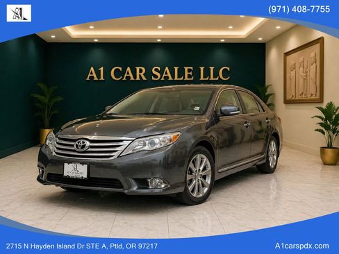 Used 2011 Toyota Avalon Limited FWD image 1