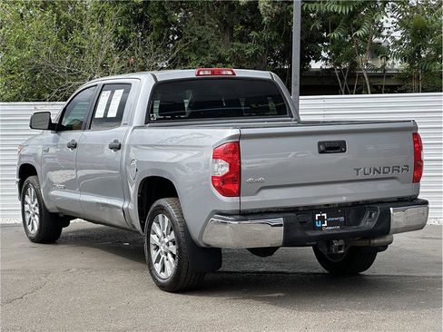 Used 2018 Toyota Tundra SR5 w/ SR5 Upgrade Package AWD/4WD image 12