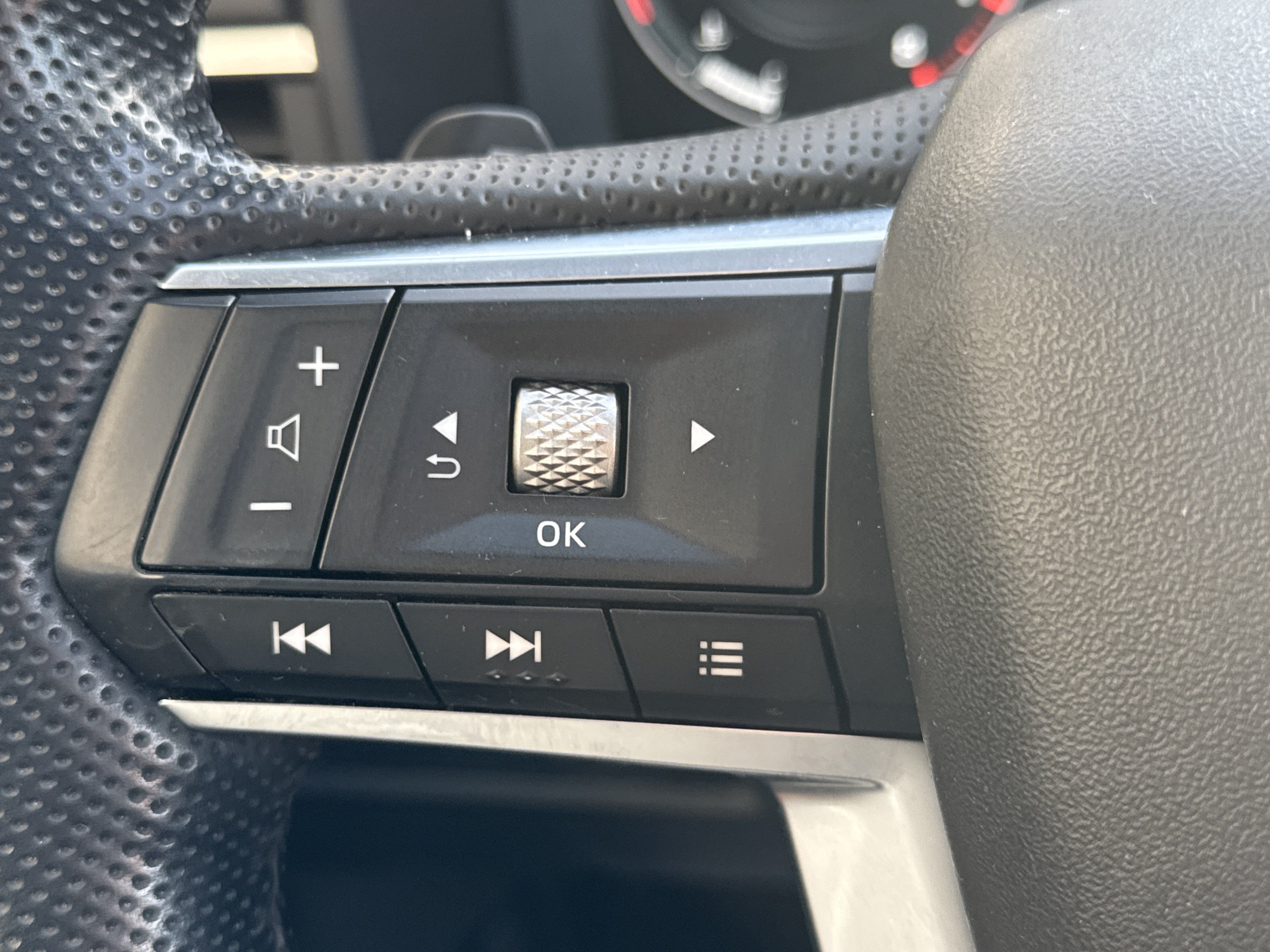 Used 2022 Mitsubishi Outlander SEL AWD/4WD image 21