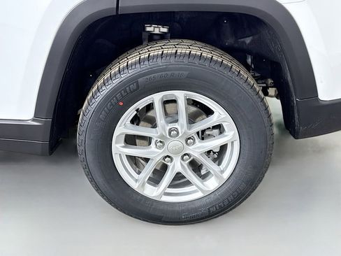 New 2025 Jeep Grand Cherokee Laredo X image 46