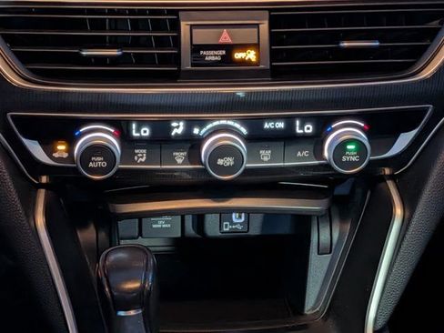 Used 2019 Honda Accord Sport image 17