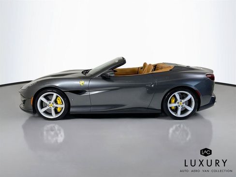 Used 2019 Ferrari Portofino RWD image 9